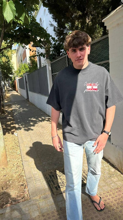 "THE ATELIER" T-shirt